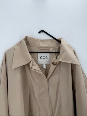 Cos Cropped Trench Coat Cape In Light Beige